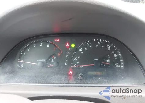 2004 Toyota Camry Le z USA, uszkodzony, nr VIN 4T1BE32K14U863071